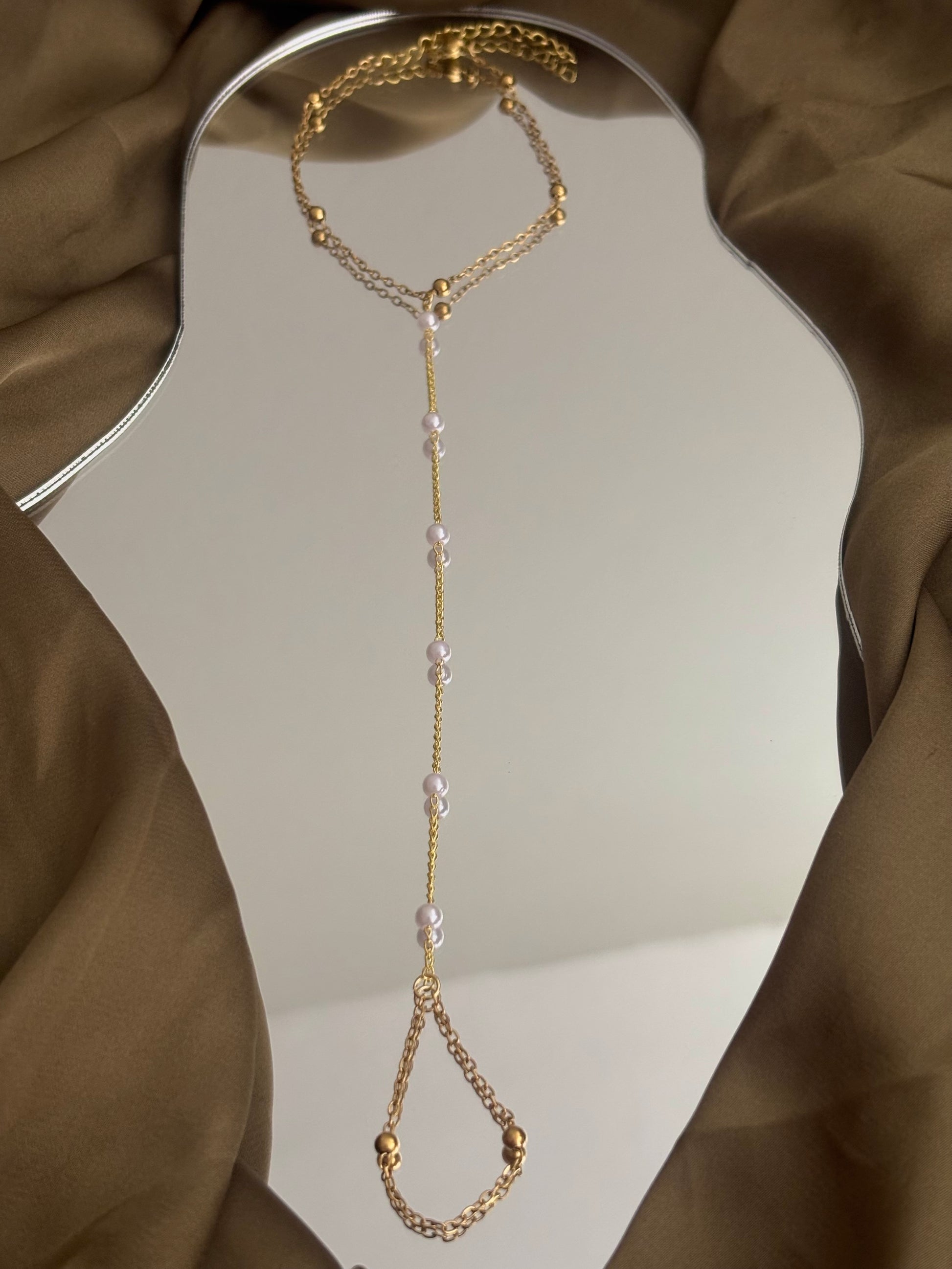 Goldes Hand Chains