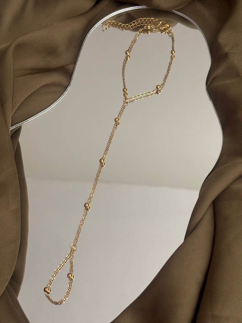 Goldes Hand Chains
