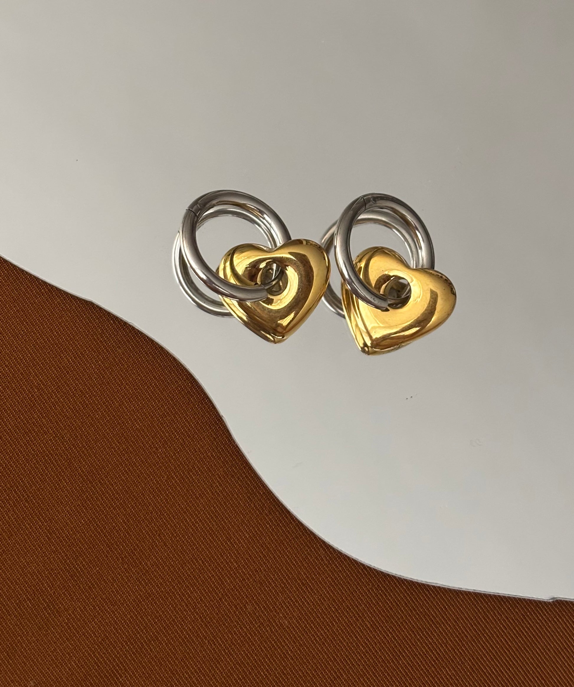 Alma Earring
